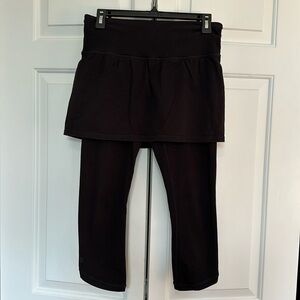 Athleta Cropped, 2-in-1, Organic Skirted Leggings, sz SP